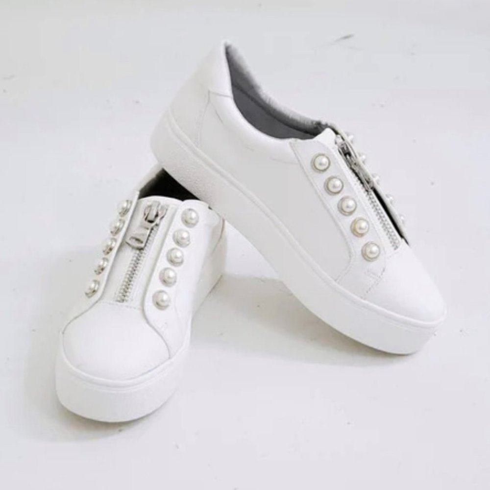 STEVE MADDEN WHITE ZIP-UP PEARL SNEAKERS